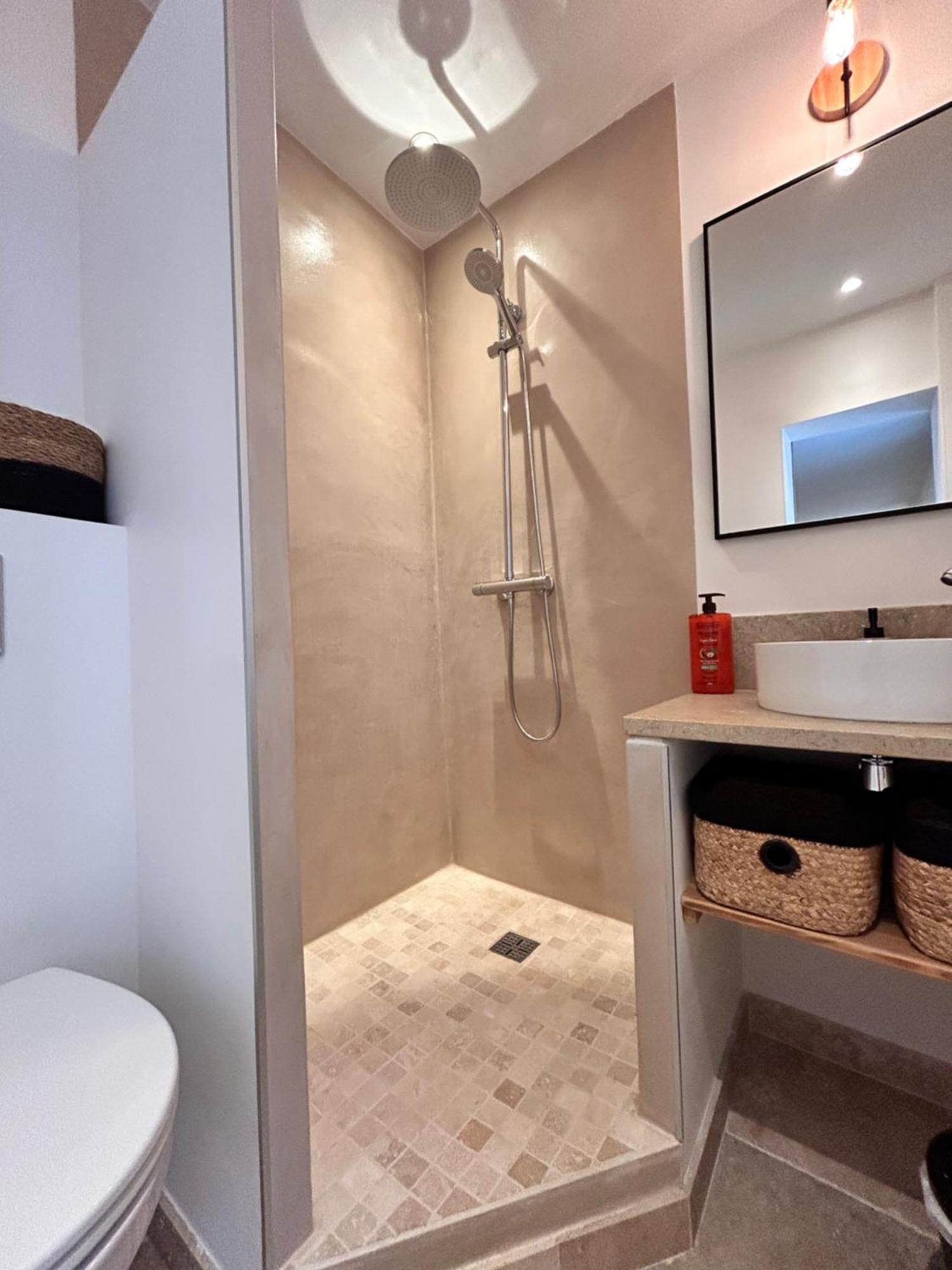 Duplex Centre Historique Arles Apartment ภายนอก รูปภาพ